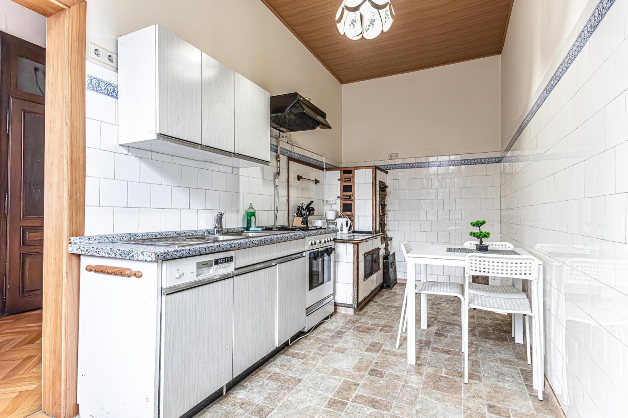 Apartment Stylish 2br Retreat Steps From Akh & Volksoper *