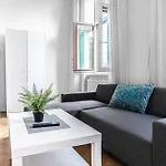 Stylish 2Br Retreat Steps From Akh & Volksoper
