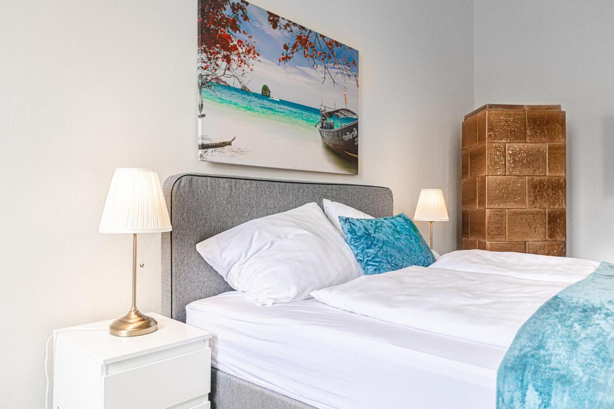 Stylish 2br Retreat Steps From Akh & Volksoper Appartamento *