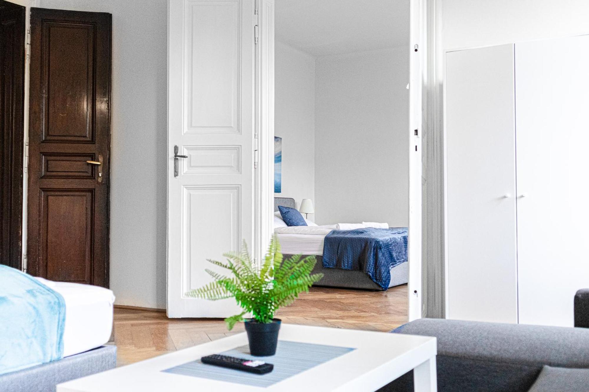 Stylish 2br Retreat Steps From Akh & Volksoper * Vienna
